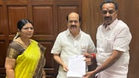 காலியாகும் அதிமுக கூடாரம்? இபிஎஸ்-க்கு விழுந்த அடுத்தடுத்த இடி!!...