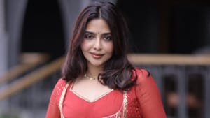 Aishwarya Lekshmi: அப்படி ஒருவருடன் குழந்தை பெற்றுக்கொள்ள ஆசை.. திருமணம் குறித்து வெளிப்படையாக பகிர்ந்த ஐஸ்வர்யா லெக்ஷ்மி!