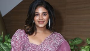 மகுடம் படத்தில் என் கேரக்டர் இப்படிதான் இருக்கும் – நடிகை அஞ்சலி சொன்ன அப்டேட்