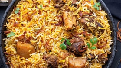 பிரியாணியில் இறந்த பூரான்.. ரூ.1 லட்சம் இழப்பீடு வழங்க உத்தரவு