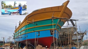 முடிவுக்கு வரும் மீன்பிடி தடைக்காலம்.. ஆழ்கடல் பயணத்துக்கு தயாராகும் படகுகள்.. பராமரிப்பு பணிகளில் மீனவர்கள் மும்முரம்! முடிவுக்கு வரும் மீன்பிடி தடைக்காலம்.. ஆழ்கடல் பயணத்துக்கு தயாராகும் படகுகள்.. பராமரிப்பு பணிகளில் மீனவர்கள் மும்முரம்!
