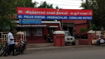 பிரபல ரவுடியுடன் சேர்ந்து வழிப்பறி.. போலீஸ்காரர் அதிரடி கைது!!