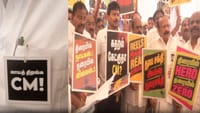கறுப்பு பேட்ஜ் அணிந்து சட்டமன்றம் வந்த திமுக எம்எல்ஏக்கள்...