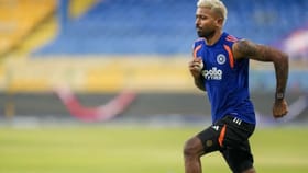 காலில் சுளுக்கு.. ஆப்கானிஸ்தானுக்கு எதிரான ஒருநாள் போட்டியில் இருந்து விலகும் ஹர்திக் பாண்டியா?!...