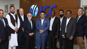 ICC New Rule: டெஸ்ட் போட்டியில் புதிய மாற்றம்.. புதிய விதிகளுக்கு ஓகே சொன்ன ஐசிசி! ICC New Rule: டெஸ்ட் போட்டியில் புதிய மாற்றம்.. புதிய விதிகளுக்கு ஓகே சொன்ன ஐசிசி!