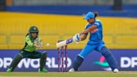 நேருக்கு நேரில் IND W ஆதிக்கம்.. பின்னடைவில் PAK W..!...
