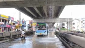 கோவையில் அருவியாக மாறிய மேம்பாலம்! வாகன ஓட்டிகள் கடும் அவஸ்தை..!...