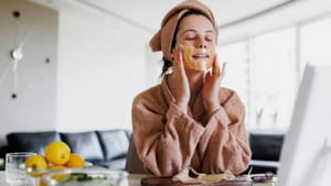 Skin Care: முகம் கருமையாகவும் பொலிவிழந்தும் காணப்படுகிறதா? சரிசெய்யும் கடலை மாவு – எலுமிச்சை மேஜிக்! Skin Care: முகம் கருமையாகவும் பொலிவிழந்தும் காணப்படுகிறதா? சரிசெய்யும் கடலை மாவு – எலுமிச்சை மேஜிக்!