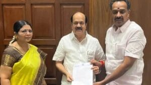 எம்.ஆர். விஜயபாஸ்கர் ராஜினாமா.. கரூர் தொகுதி காலியானதாக அறிவிப்பு
