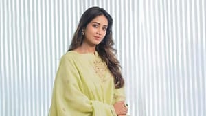 அந்த நேரத்தில் சினிமாவில் இருந்தே விலகிடலாம்னு நினச்சேன் – நடிகை நிவேதா பெத்துராஜ் அந்த நேரத்தில் சினிமாவில் இருந்தே விலகிடலாம்னு நினச்சேன் – நடிகை நிவேதா பெத்துராஜ்