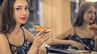 கண்ணாடி பார்க்கும் பழக்கம் இருந்தாலே உடல் எடை குறையுமா?