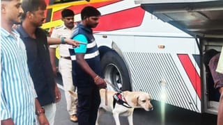 கோவையில் திடீரென மோப்ப நாயுடன் களமிறங்கிய போலீஸ் படை.. ஆம்னி பேருந்துகள் சல்லடை சல்லடையாக அலசல்.. என்ன காரணம்!