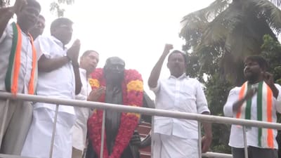 காமராஜர் சிலைக்கு மாலை அணிவித்த பிரவீன் சக்கரவர்த்தி!