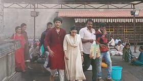 திருவண்ணாமலை கோவிலில் மகனுடன் ஐஸ்வர்யா ரஜினிகாந்த் தரிசனம்!...