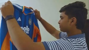 IND vs IRE: வைபவ் சூர்யவன்ஷியின் கைக்கு வந்த பொக்கிஷம்.. ஹோட்டல் அறையில் என்ன நடந்தது? IND vs IRE: வைபவ் சூர்யவன்ஷியின் கைக்கு வந்த பொக்கிஷம்.. ஹோட்டல் அறையில் என்ன நடந்தது?