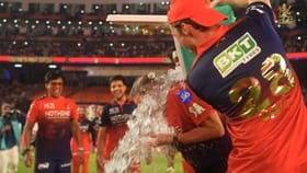 IPL 2026: சாம்பியன் வென்ற அணிக்கு ஆர்சிபிக்கு ஷாக்.. நட்சத்திர வீரர் விளையாட தடை விதிப்பு!...
