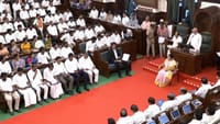 சட்டப்பேரவையில் உதயநிதிக்கு முதலிடம்.. இபிஎஸ்-க்கு 5வது இடம்!!...
