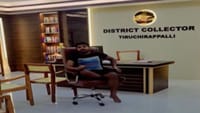 ஆட்சியர் அலுவலகத்தில் அரைக்கால் டவுசருடன் இளைஞர் அட்ராசிட்டி!...