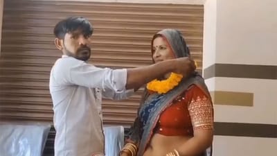 உபியில் மனைவியை உதறிவிட்டு மாமியாரை கரம் பிடித்த நபர்!