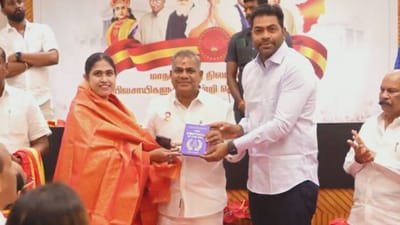 பாஜகவில் இருந்து விலகி தவெகவில் இணைந்த விஜயதரணி..