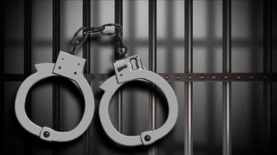 சிவகாசியில் விதியை மீறி பட்டாசு தயாரிப்பு: 11 பேர் அதிரடி கைது!