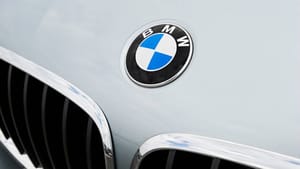 BMW கார் நிறுவனம் இல்லையா?.. அந்த நிறுவனம் ஆரம்ப காலக்கட்டத்தில் எதனை தயாரித்தது தெரியுமா?