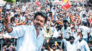 சொந்த தொகுதியான பெரம்பூருக்கு செல்லும் முதல்வர் விஜய்.. 45,000 பேருக்கு புதிய ரேஷன் கார்டுகள்.. புகார்களை தீர்க்க புதிய செயலி அறிமுகம்!