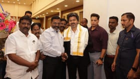 முதல்வர் விஜய்யுடன் திருமாவளவன் திடீர் சந்திப்பு.. மறுபரிசீலனை செய்யுமாறு வைத்த கோரிக்கை.. முழு விவரம்!!...