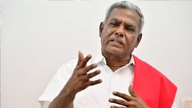 “விழுப்புரம் போலீசுக்கு தனி அதிகாரமா?”.. கம்யூனிஸ்ட் தலைவர் சண்முகம் கொந்தளிப்பு! நீட் போராட்டக் கைதால் பரபரப்பு!...