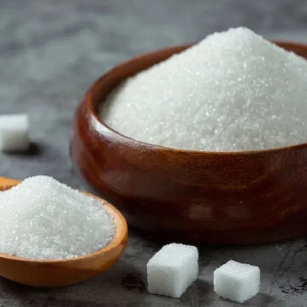 உடல் எடையைக் குறைக்க முயற்சிப்பவர்களுக்கும் இந்த மாற்றம் நன்மை பயக்கும். சர்க்கரை அதிகம் உள்ள உணவுகளில் கலோரிகள் அதிகமாகவும், நார்ச்சத்து மற்றும் புரதம் குறைவாகவும் உள்ளன. இவற்றைக் குறைப்பது, அதிகப்படியான கலோரி உட்கொள்ளலைக் குறைத்து, உடல் எடையைக் கட்டுப்படுத்த உதவும்.