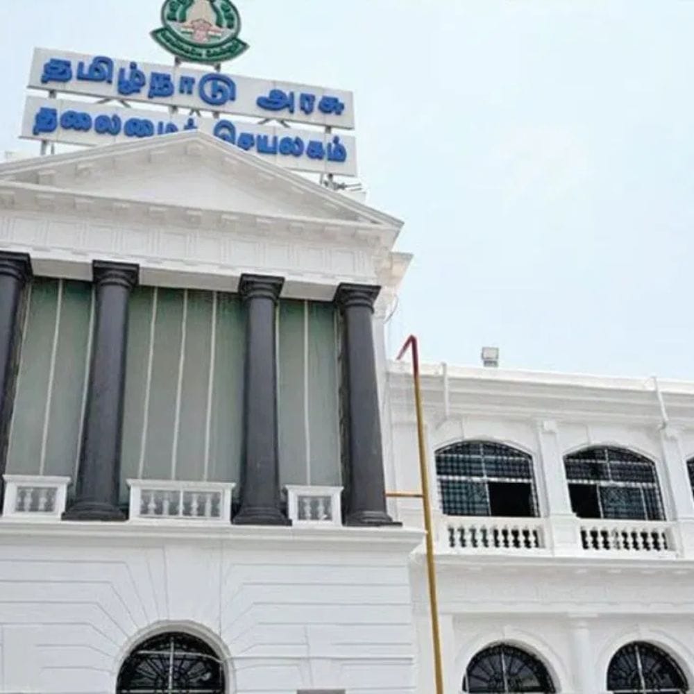 அரசின் மொத்தக் கடன்களைத் தவிர்த்து, அரசாங்கத்திற்கு ஏற்படும் மொத்தச் செலவிற்கும் மொத்த வருவாய்க்கும் இடையிலான இடைவெளியாகும். அரசாங்கம் தனது நலத்திட்டங்கள் மற்றும் மேம்பாட்டுப் பணிகளைச் செய்ய எவ்வளவு கடன் வாங்க வேண்டியிருக்கிறது என்பதை இது காட்டுகிறது.