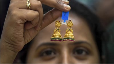 தங்கம் விலை அதிரடி உயர்வு - நகை பிரியர்களுக்கு ஷாக்!