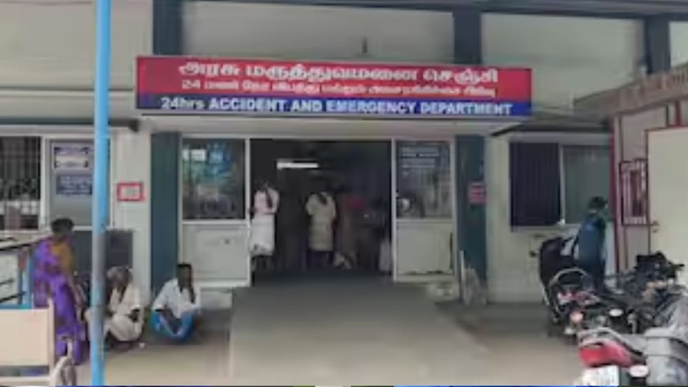 பிறந்தநாள் சாக்லேட் சாப்பிட்ட 18 மாணவர்கள் மருத்துவமனயைில் அனுமதி