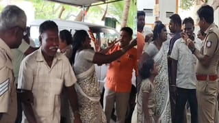 “என் மகளை மீட்டுத் தாங்க!”.. நடுரோட்டில் உருண்டு பிரண்டு கதறிய பெற்றோர்.. காவல் நிலையத்தில் தஞ்சமடைந்த காதல் ஜோடி!!