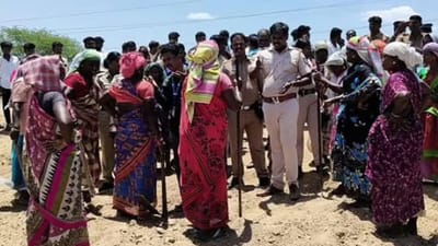 நிலம் அளவு செய்ய வந்த அதிகாரிகள் மீது பொதுமக்கள் கல்வீச்சு!