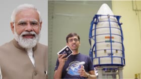 விண்வெளிக்கு பயணிக்கும் பிரதமர் மோடியின் அஞ்சல் அட்டை.. விக்ரம் 1 ராக்கெட்டில் சிறப்பு பேலோடு...