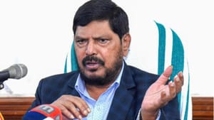 தொகுதி மறுவரையறை மசோதா.. திமுக ஆதரவை பாஜக கோரும்.. மத்திய அமைச்சர் அத்வாலே! தொகுதி மறுவரையறை மசோதா.. திமுக ஆதரவை பாஜக கோரும்.. மத்திய அமைச்சர் அத்வாலே!