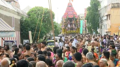 பார்த்தசாரதி கோயில் ஆனித் தேரோட்டம்: திரண்ட பக்தர்கள்!