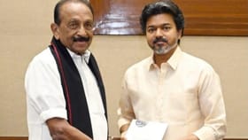 “திமுக, அதிமுகவை தூள் தூளாக்கிவிட்டு புதிய ஆட்சி மலர்ந்துள்ளது”.. முதல்வர் விஜய்க்கு வைகோ பாராட்டு!...