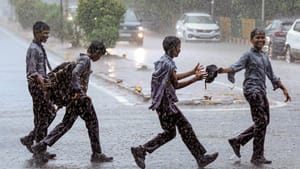 5 மாவட்டங்களுக்கு மஞ்சள் அலர்ட் எச்சரிக்கை.. சென்னையில் மாலை நேரத்தில் மழைக்கு வாய்ப்பு.. பிற மாவட்டங்களில் எப்படி? 5 மாவட்டங்களுக்கு மஞ்சள் அலர்ட் எச்சரிக்கை.. சென்னையில் மாலை நேரத்தில் மழைக்கு வாய்ப்பு.. பிற மாவட்டங்களில் எப்படி?