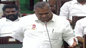 சர்க்கார் பட பேனரை கிழிக்காமல் இருந்திருந்தால் அதிமுக ஆட்சி இருந்திருக்கும்… அமைச்சர் என். ஆனந்த்!...