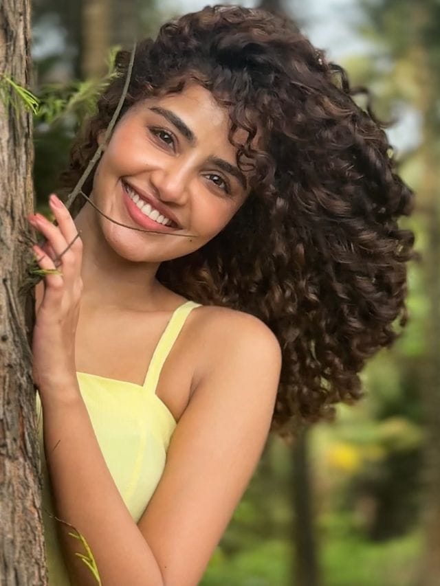 அனுபமா பரமேஸ்வரனின் சம்பளம் இத்தனை கோடியா?