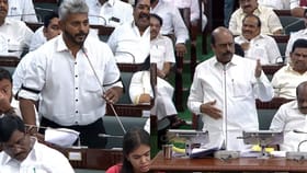 “கல்லணை இன்றும் நிற்கிறது, நாம் கட்டும் பாலம் ஏன் உடைகிறது?” பேரவையில் அமைச்சர் மரிய வில்சன் – எ.வ.வேலு இடையே அனல்பறந்த விவாதம்!!...
