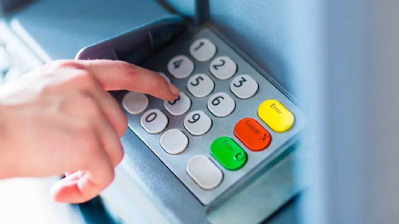 ATM : ஏடிஎம்-ல் இத்தனை சேவைகளா?.. கட்டாயம் தெரிஞ்சுக்கோங்க!