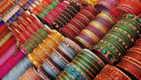 பெண்கள் வளையல் அணிவது அழகா, ஆரோக்கியமா?...