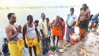 ஆடிப்பெருக்கு விழா.. காவிரிக்கரையில் களைகட்டிய குலதெய்வ வழிபாடு!!...