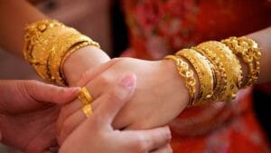 ஆகஸ்ட் இறுதிக்குள் ரூ.1.25 லட்சத்தை எட்டும் தங்கம் விலை?