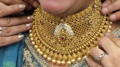 மீண்டும் உயர்ந்தது தங்கம் விலை - ஒரே நாளில் ரூ.400 உயர்வு!