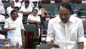 “ஆடு, மாடுகளுக்குத் தான் ரேஷன் அரிசி”.. அமைச்சர் செங்கோட்டையன் சொன்ன அந்த ஒரு வார்த்தை.. கொந்தளித்த திமுக உறுப்பினர்கள்!!...