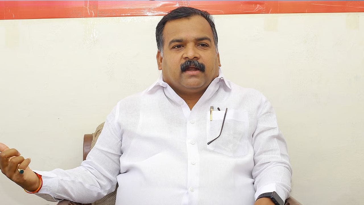 “தமிழக நலனா? அரசியலா?”.. எம்பிக்கள் கூட்டத்தைப் புறக்கணிக்கும் கட்சிகளை சாடிய மாணிக்கம் தாகூர்!!